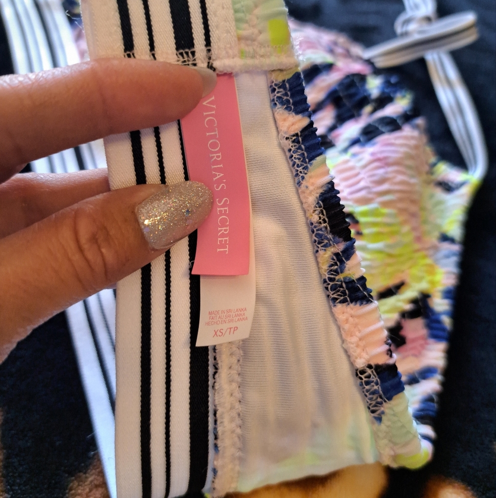Victoria Secret Bikini Set - Picture 8 of 12